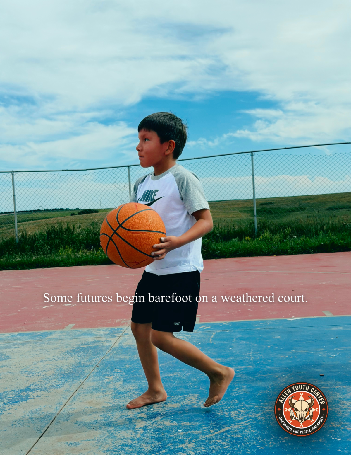 Junge mit Basketball
